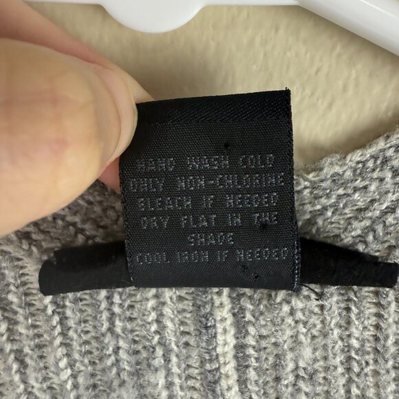 Steve Madden Fringe Knit Ruana / Poncho Wrap • One Size • Heather Gray - Picture 4 of 5